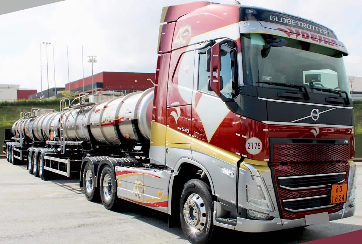 Videira Transportes está contratando novos motoristas carreteiros para transporte de combustível