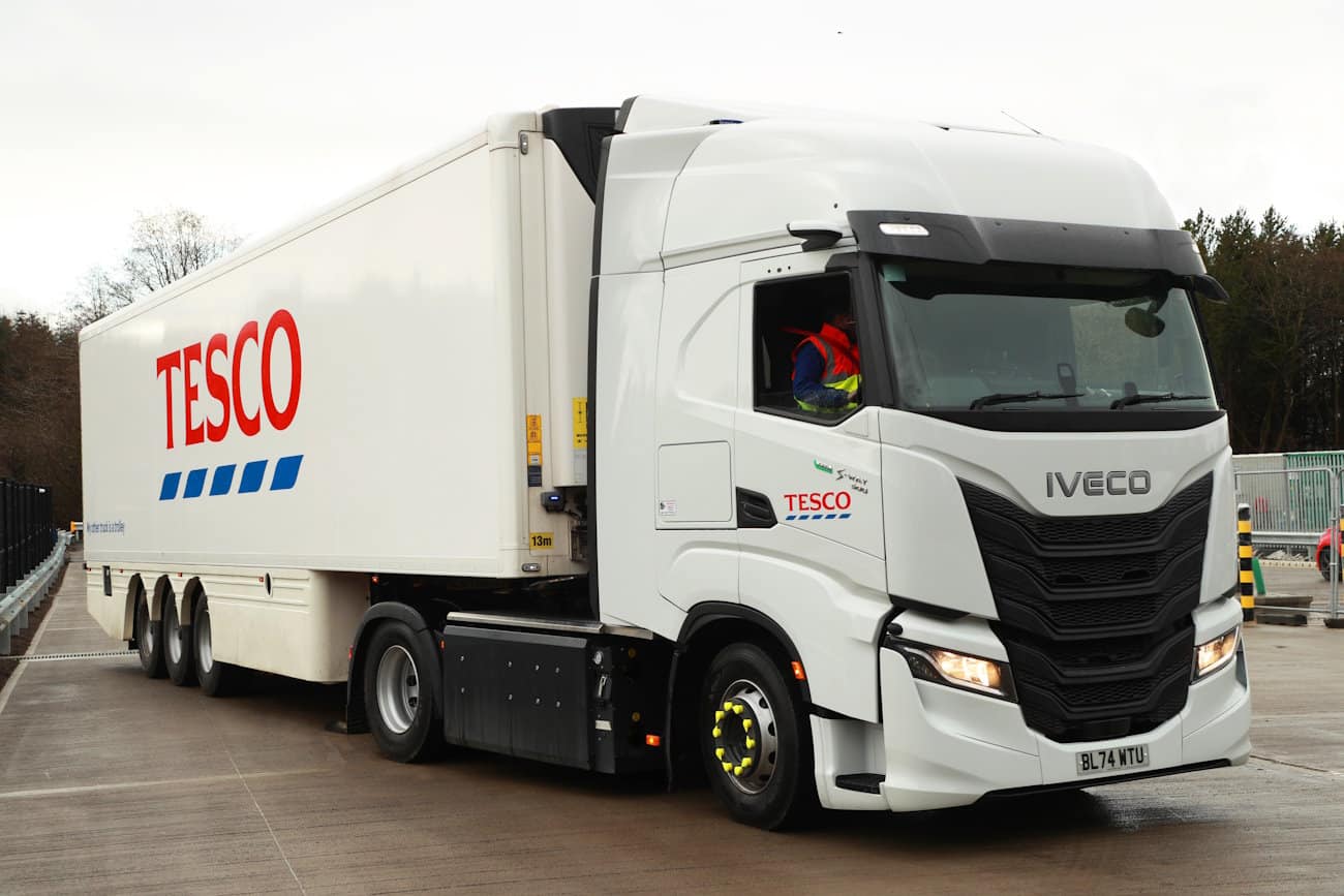 Iveco vende 42 S-Way a gás para a Tesco na Escócia
