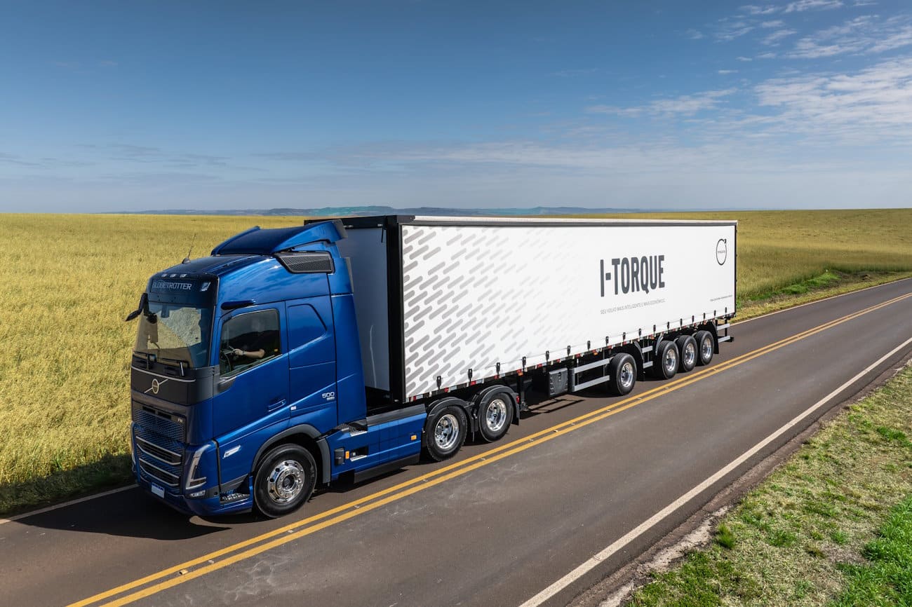 Nova linha Volvo FH 2026 chega ao mercado com mais força nas subidas e até 3% de economia