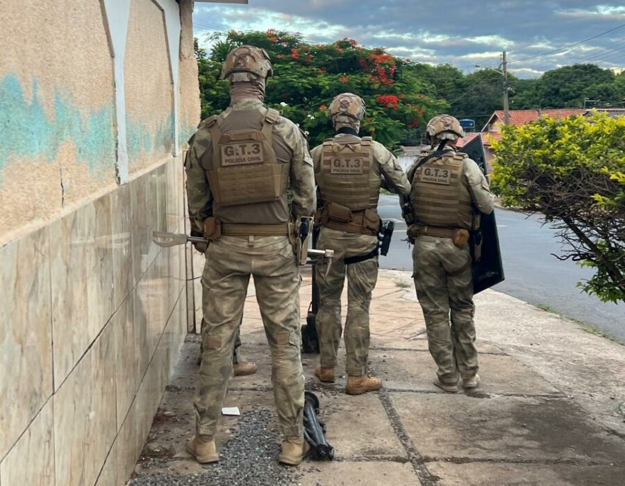 Polícia Civil de Goiás desarticula quadrilha especializada na adulteração de caminhões roubados