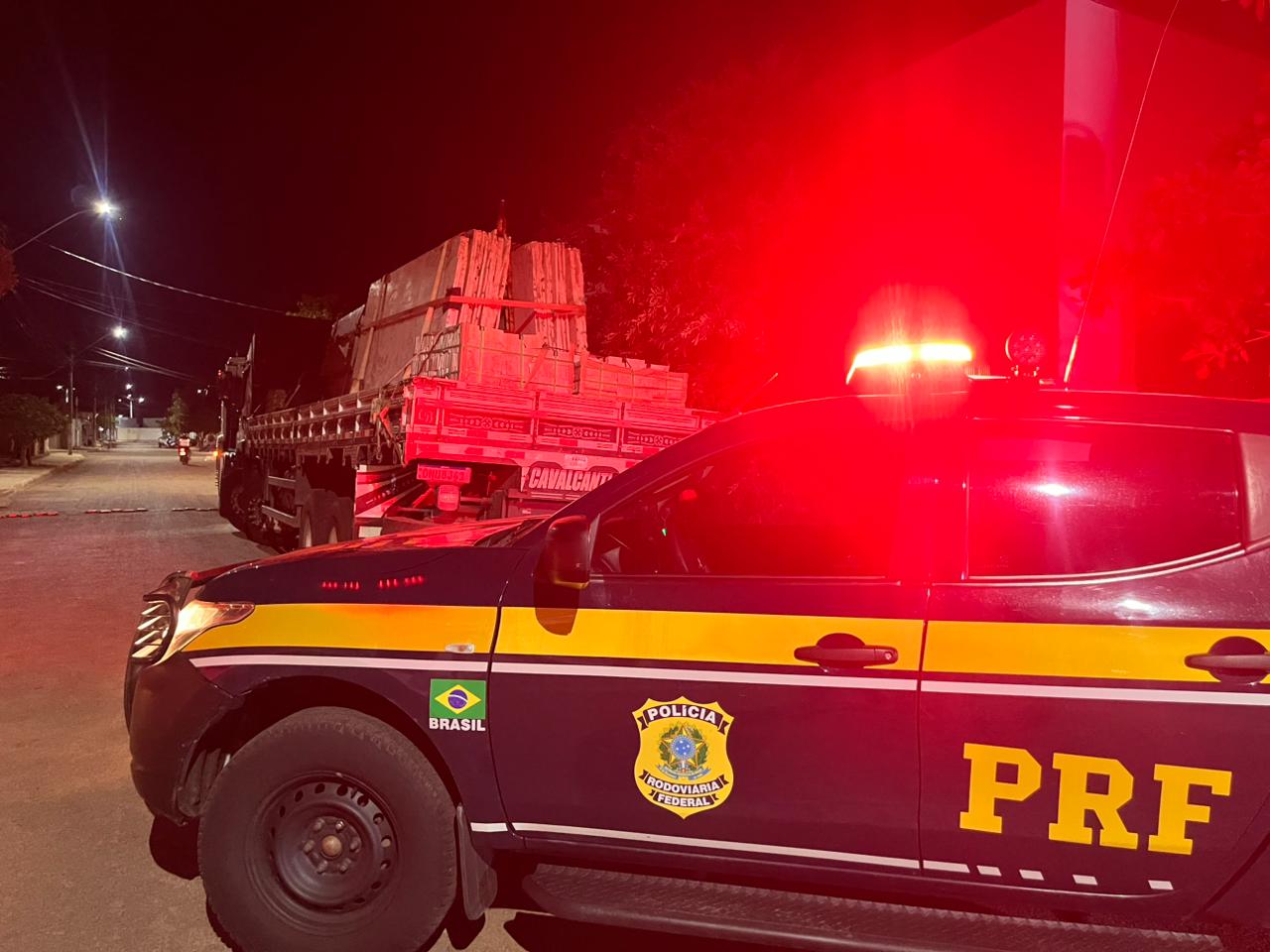 PRF recupera caminhão roubado no Tocantins