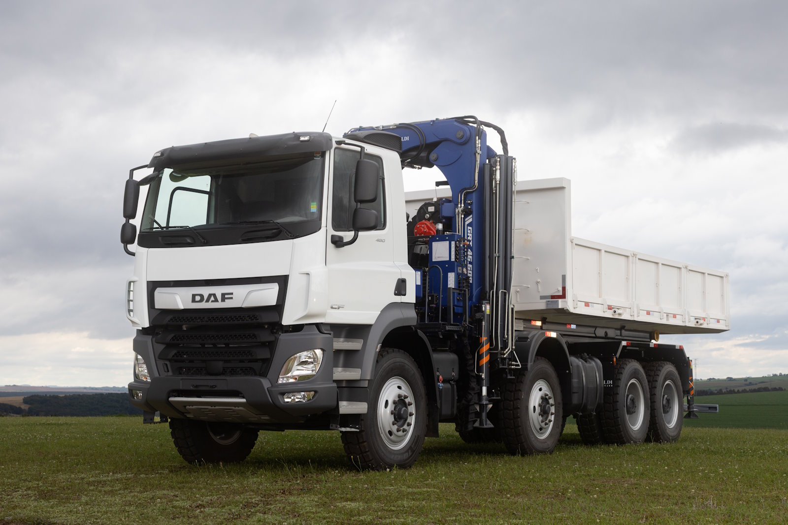 EXCLUSIVO – DAF entrega CF Mineração 8×4 customizado para extração de ouro no Suriname