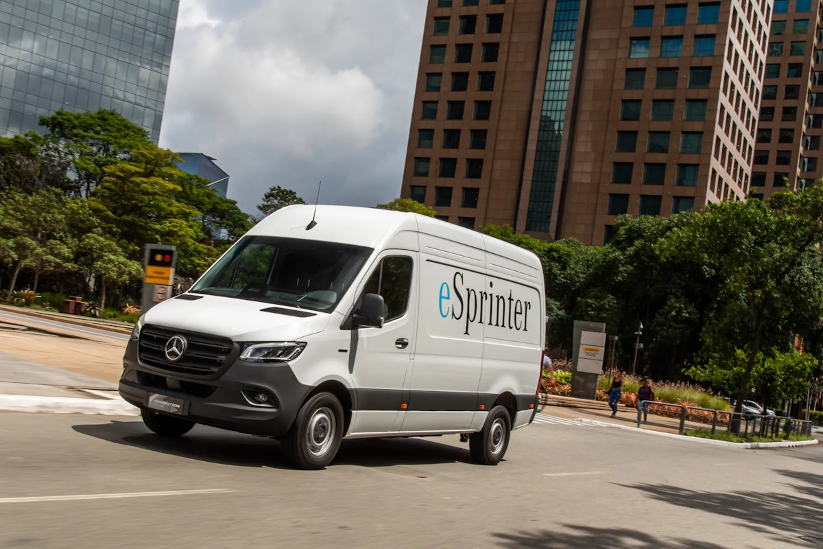 Sprinter Humana Sprinter elétrica passa a operar em atendimentos móveis de urgência ...