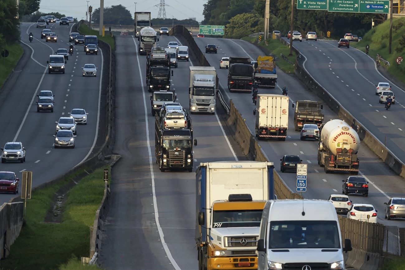 Image for Reforma Tributária: especialistas orientam transportadoras e caminhoneiros