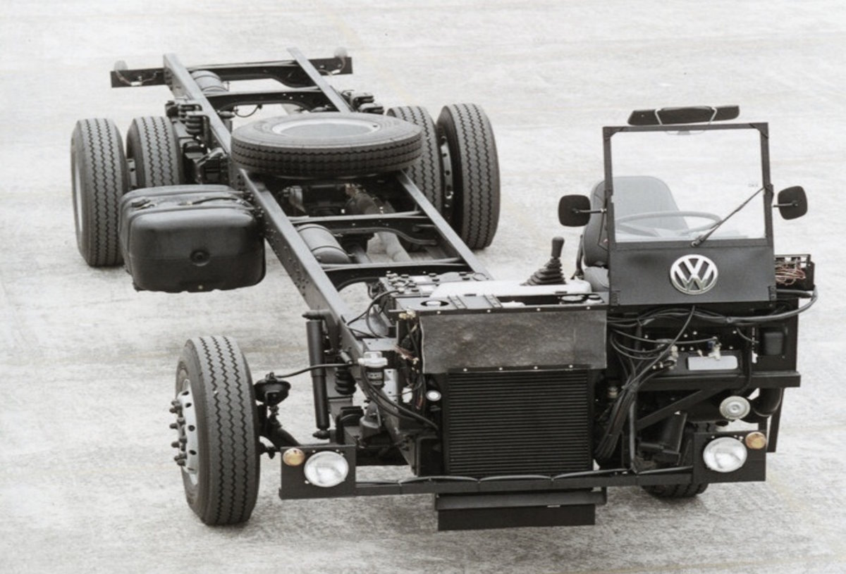 Image for Volksbus comemora 33 anos com 200 mil chassis produzidos