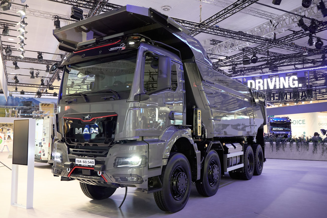 Image for MAN apresenta super caminhão de mineração com 4 eixos e capacidade para 60 toneladas
